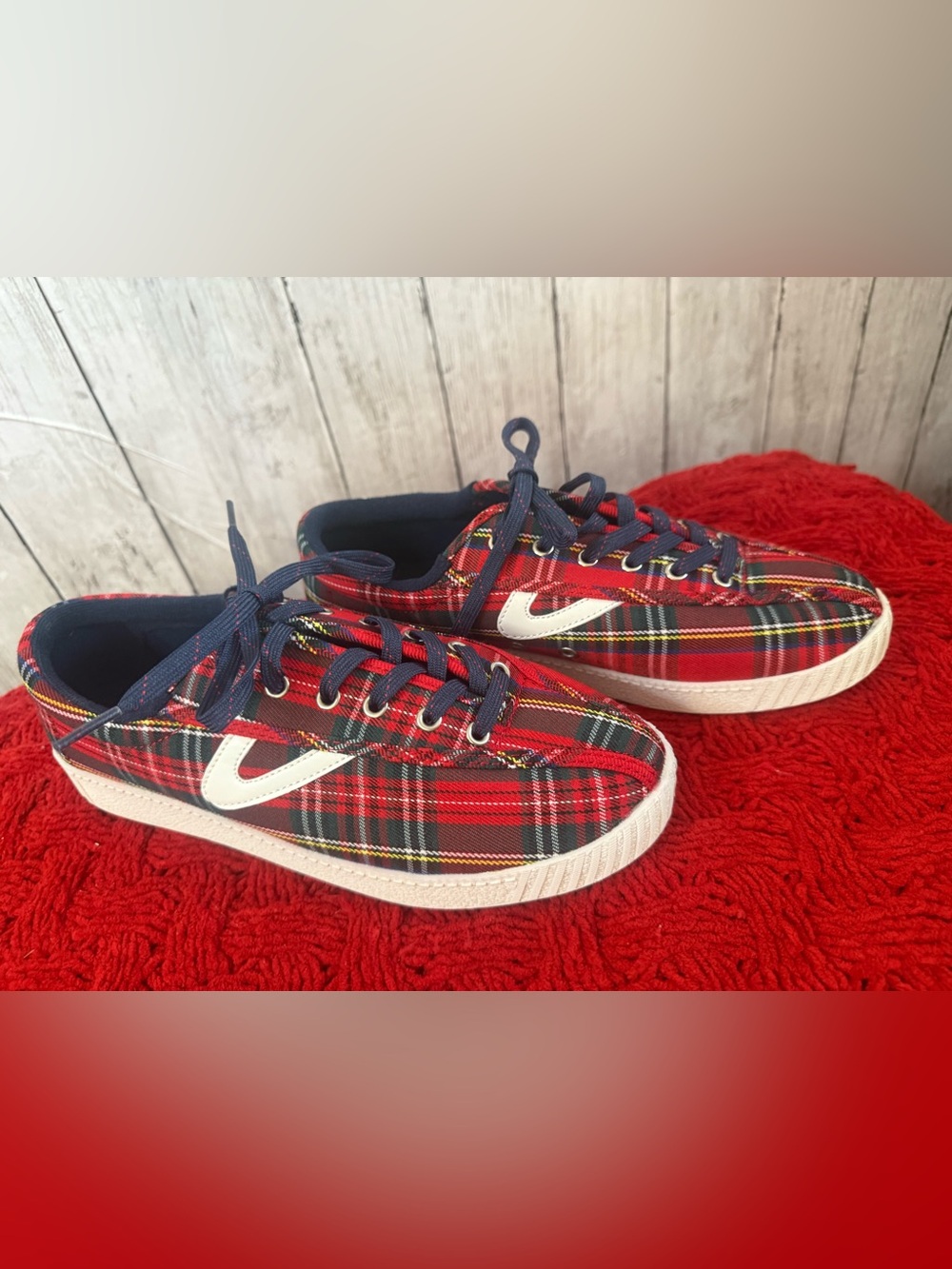 Tretorn Nylite Plus Tartan Plaid sneakers, red and navy tartan sz 9/EU41